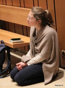 jeune en prière 2